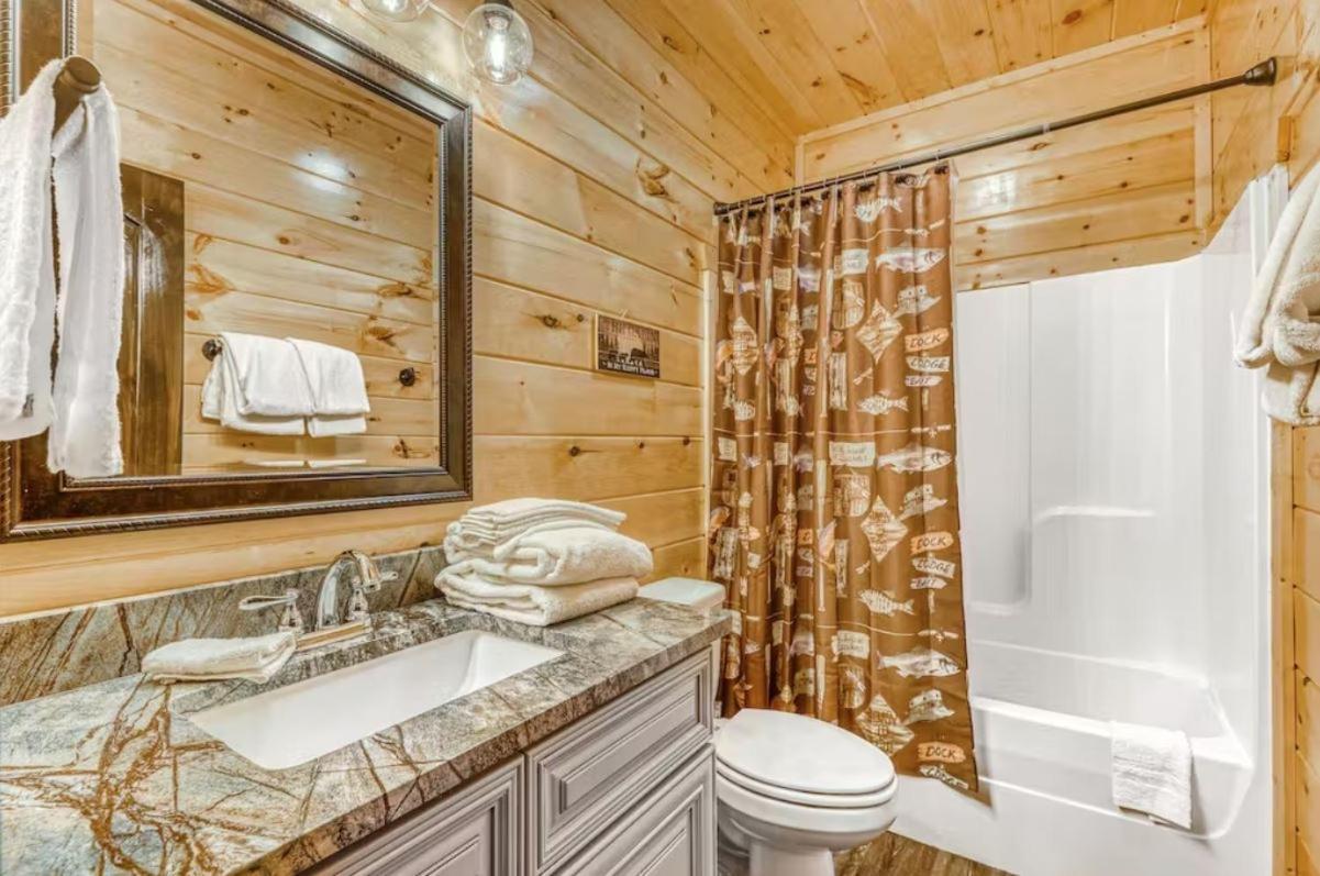 The Great Dogwood Manor By Stony Brook Cabins Gatlinburg Exterior photo