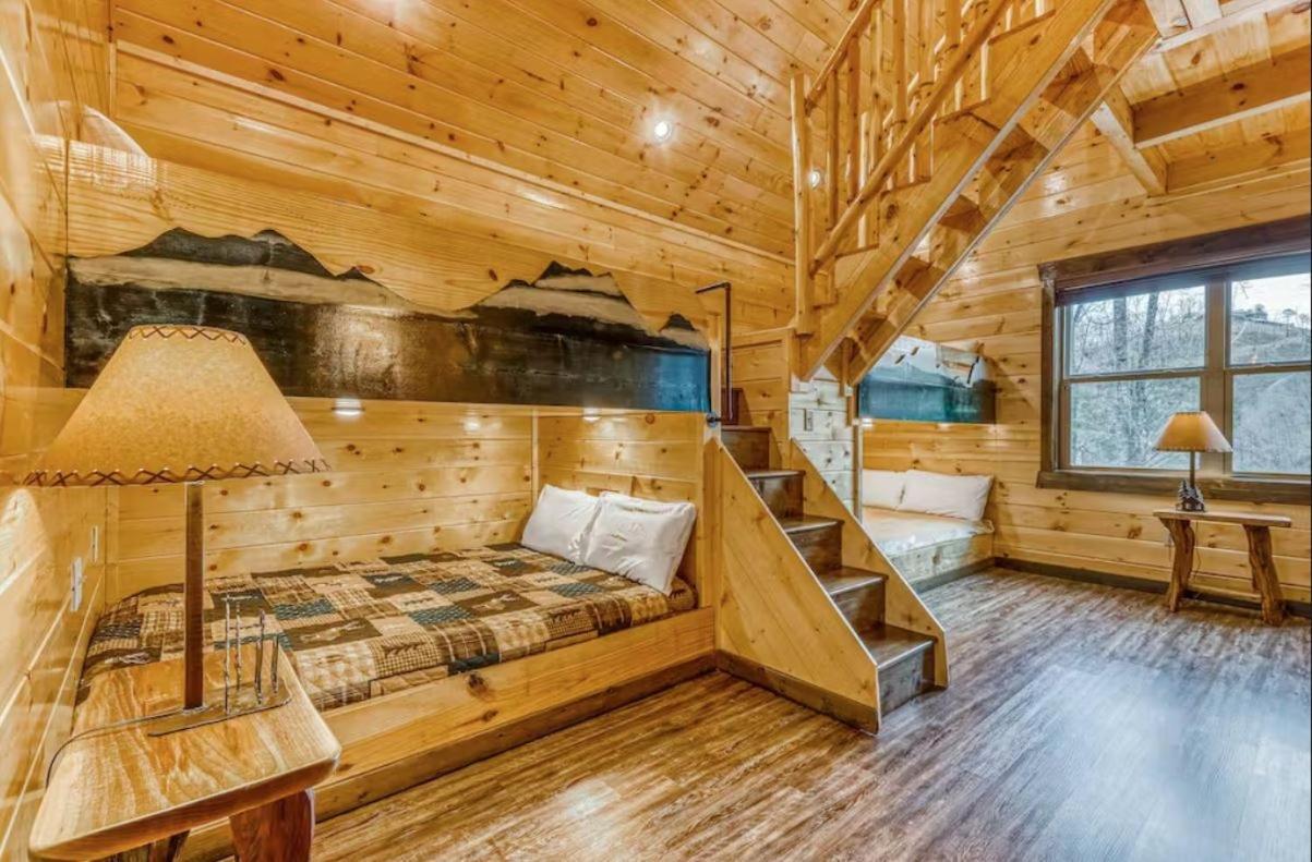 The Great Dogwood Manor By Stony Brook Cabins Gatlinburg Exterior photo