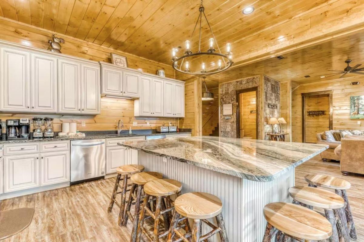 The Great Dogwood Manor By Stony Brook Cabins Gatlinburg Exterior photo