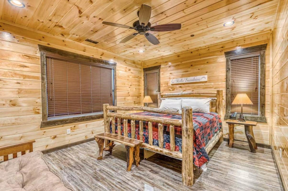 The Great Dogwood Manor By Stony Brook Cabins Gatlinburg Exterior photo