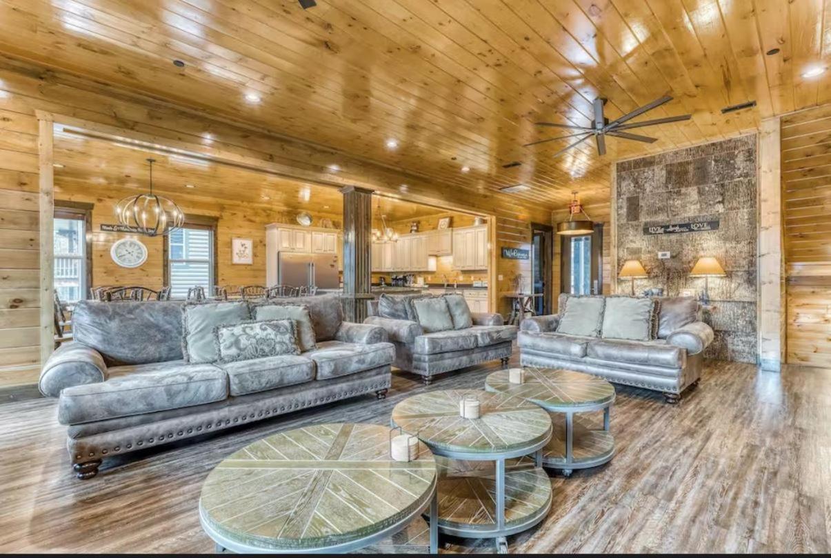 The Great Dogwood Manor By Stony Brook Cabins Gatlinburg Exterior photo