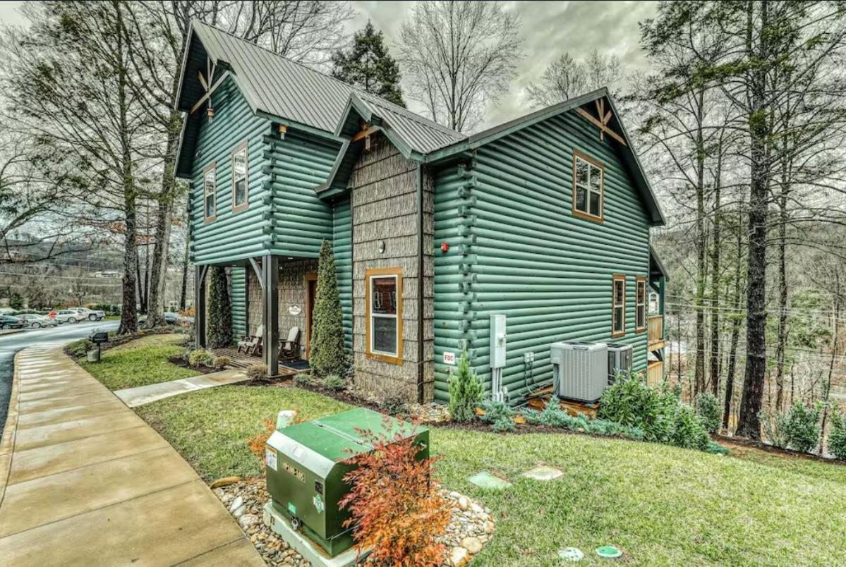 The Great Dogwood Manor By Stony Brook Cabins Gatlinburg Exterior photo